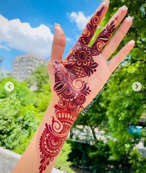 Mehedi Degins, Mehandi Arabic, Arabic Bridal Mehndi Designs, Arabic Mehandi, Beautiful Simple Mehndi Design, Peacock Mehndi Designs, Front Mehndi Design, Simple Mehendi Designs, Mehndi Design Pictures