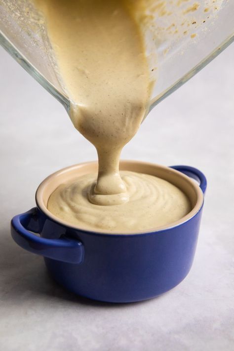 vegan white sauce poured from blender into a blue ramekin Vegan White Sauce, Vegan Bechamel Sauce, Bechamel Recipe, Cashew Cheese Recipe, Vegetarian Sauces, Vegan Tarts, Cashew Sauce, Delicious Gluten Free Recipes, Oil Free Vegan