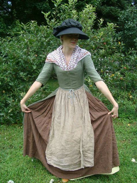 18th-century clothing 18th Century Working Woman, 1700s Dresses, Colonial Clothing, 1700 Fashion, 18th Century Women, Colonial Dress, 18th Century Dress, 18th Century Costume, 18th Century Clothing