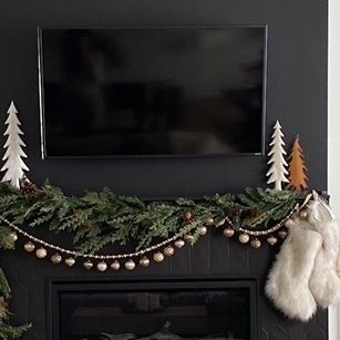 1,609 likes, 45 comments - mommafromscratch on November 9, 2022: "Christmas mantel ideas! Still my favorite look and you can recreate it to! @shop.ltk https://li..." Black Fireplace Christmas Decorations, Black Christmas Mantle, Christmas Mantel Ideas, Mantel Ideas, Black Fireplace, Shiplap Fireplace, Christmas Fireplace Decor, Decorating Home, Christmas Mantel