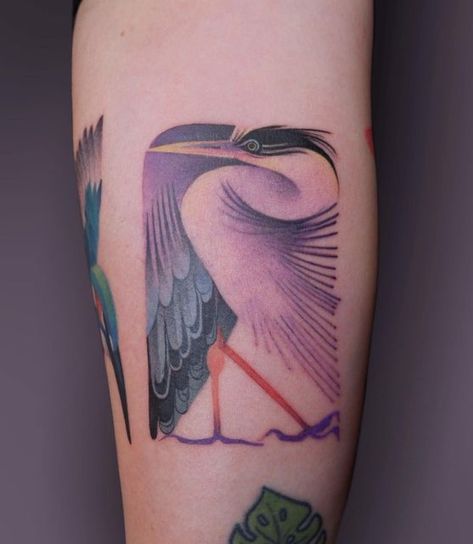 Ces Paramo Tattoo on Instagram: "Heron from my flashes for Isabelle💕 thank you so much for traveling and for such a nice session! Made in @malortmalmo With @emalla.official . . . #freshlyinkedmag #inklife #inkstyle #ladiesoftattooimgworldwide #femaletattooers #cesparamo #cesparamotattoo #ink #tattoo #tattoocolor #guesttattoo #tattooideas" Shorebird Tattoo, Blue Herring Tattoo, Tropical Bird Tattoo, The Boy And The Heron Tattoo, Heron Tattoo Traditional, Ibis Tattoo, Blue Heron Tattoo, Heron Tattoo, Believe Tattoos