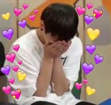 Kinikilig Ako, Bts Emoji, Bts Meme Faces, Cute Love Memes, Bts Reactions, Jungkook Funny, Cute Memes, Wholesome Memes, Love Memes