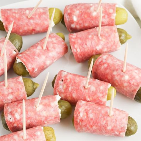 Pickle Roll Ups Lebanon Bologna Roll Ups, Simple Relish Tray Ideas, Pickleball Party Food, Pickle Bachelorette Party, Pickle Tray Ideas, Pickle Themed Birthday Party, Pickle Charcuterie, Pickle Charcuterie Board, Easy Crochet Ornaments