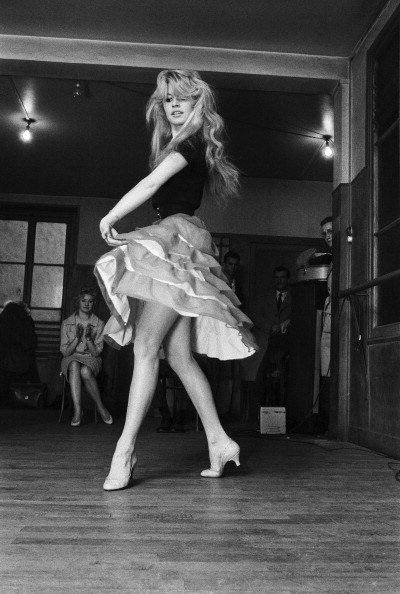 Brigitte Bardot. Like our inspiration? Visit us here: http://www.etsy.com/shop/LeVintageSloth Kristina Webb, Bridgette Bardot, Bridget Bardot, Actrices Hollywood, French Actress, Poses References, Brigitte Bardot, 인물 사진, The Dance