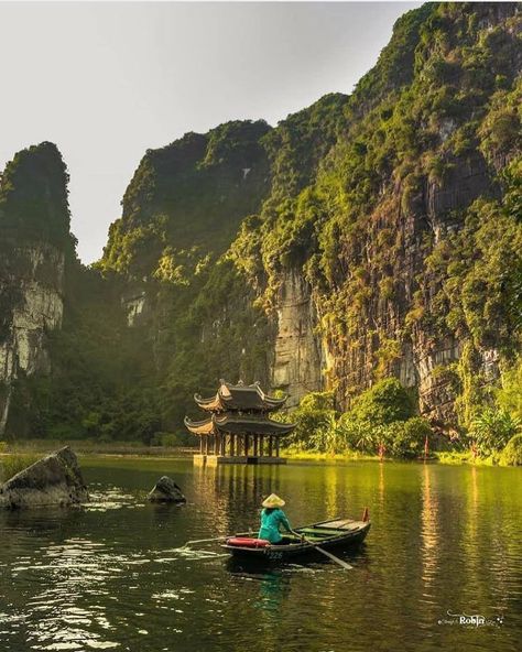 Beautiful Vietnam, Indoor Waterfall, Backpacking Asia, Halong Bay, Adventure Photography, Sustainable Travel, China Travel, Small Boats, Vietnam Travel