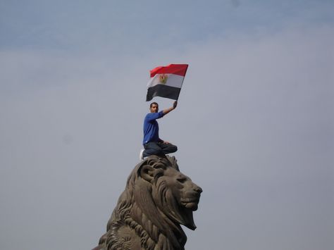 egypt revolution 2013 Egyptian Revolution, Egyptian Flag, Egypt Flag, Tahrir Square, Modern Egypt, Egypt History, Egypt Art, Egypt Travel, Cairo Egypt