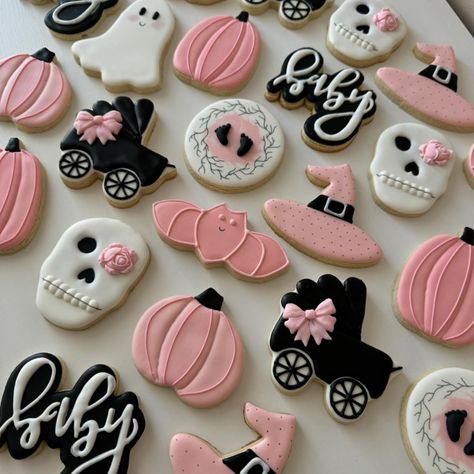 Baby shower…but make it spooky/gothic/halloween… Success! #decoratedcookies #sugarcookies #babyshowercookies #tailoredtreats Baby Bat Baby Shower Ideas, Emo Baby Shower Ideas, Witchy Baby Shower Ideas, Gothic Baby Shower Ideas, Goth Baby Shower Ideas, Spooky Baby Shower Ideas, Halloween Baby Shower Ideas, Rock Baby Showers, Baby Wise