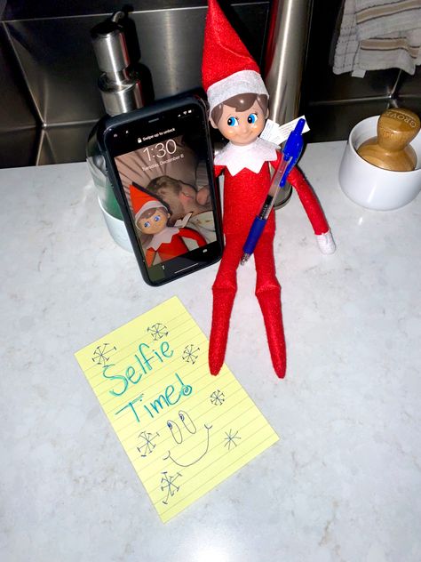 Elf Toothbrush Ideas, Sneaky Elf On The Shelf Ideas, Elf Prank Ideas, Selfie With Elf On The Shelf, Elf On The Shelf Ideas Pranks, Elf On The Shelf Notes To Kids Funny, Elf Pranks Funny, How To Get Elf On The Shelf To Pose, Elf On The Shelf Prank Ideas