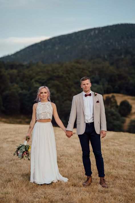 Casual Wedding For Groom, Men Wedding Outfit Casual Groom Attire Rustic, Farm Groom Attire, Father Of The Groom Attire Casual, Casual Wedding Bride And Groom, Groom Casual Wedding Outfit, Grooms Casual Wedding Attire, Relaxed Groomsmen Attire, Informal Groom Attire