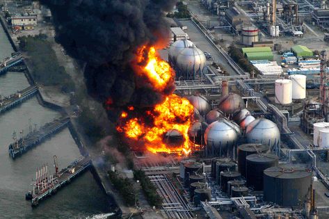 Fukushima Chernobyl Disaster, Nuclear Disasters, Oil Refinery, Nuclear Power Plant, Fukushima, Nuclear Power, Chernobyl, Sendai, Power Plant