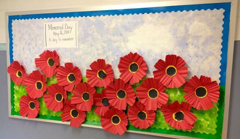 Memorial Day bulletin board Remembrance Day Bulletin Board, Poppy Craft For Kids, Remembrance Day Activities, Memorial Day Activities, Remembrance Day Art, Memorial Day Quotes, Summer Bulletin Boards, Poppy Craft, Church Bulletin Boards