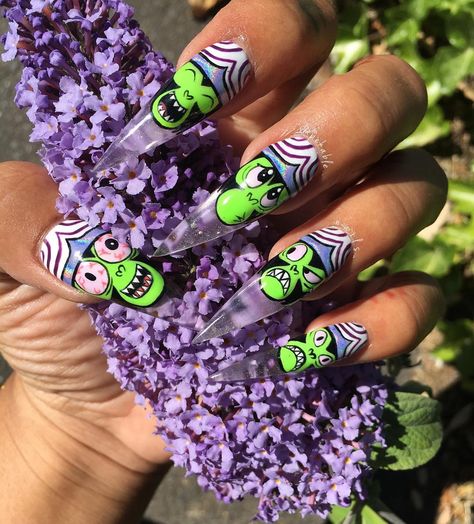 😵👩🏽‍🔬Feelin' like Mojo Jojo👩🏽‍🔬😆 Okay y'all I've got some good and not so good news! I'm excited to say I will be taking new clients next… South Park Nails, Mojo Jojo, Pedicure Designs, Girls Nails, Dope Nails, Creative Nails, Best Acrylic Nails, Gorgeous Nails, Stiletto Nails