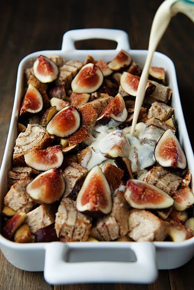 Fig Bread Pudding, Honey Almond Fig Cake, Fig Pudding Recipe, Snacks For Bridge Club, Fig Pie Recipe, Fig Desert, Fig Bread Recipe, Fresh Fig Recipes, Fig Recipes Dessert