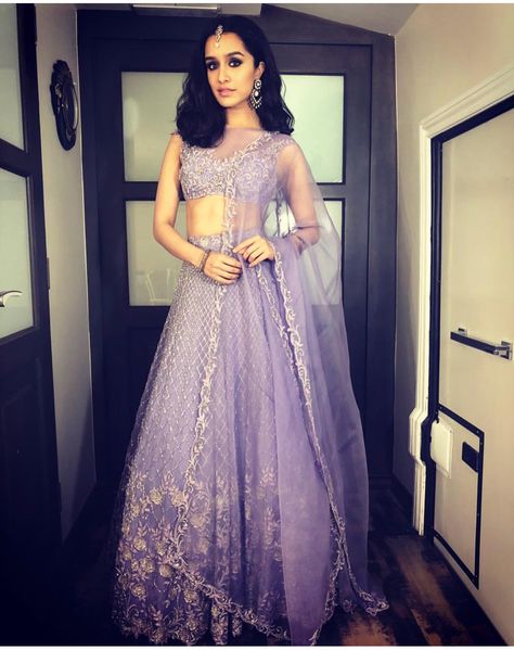 Shraddha Kapoor Latest Traditional Dresses, Top Lehenga, Purple Lehenga, Mehendi Outfit, Nikah Dress, Ballroom Costumes, Indian Outfits Lehenga, Indian Lehenga, Wedding Clothes