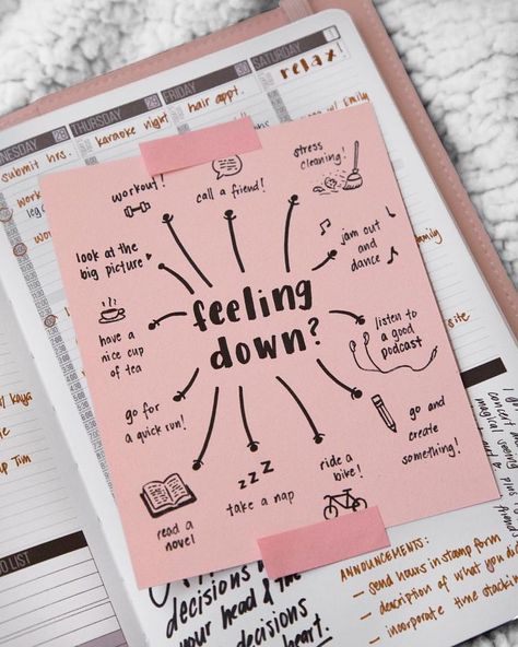 Journaling ideas. Journal inspiration. Things I love. Documenting life. Documenting childhood. Hailey Devine Journal. Bullet journal. Simplify. Notesbog Design, Journal D'inspiration, خريطة ذهنية, Passion Planner, Motiverende Quotes, Bullet Journal Inspo, Sticky Note, Contour Makeup, Feeling Down