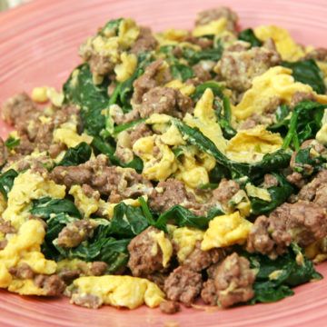 Joes Special, Ground Beef Spinach, Spinach And Eggs, Egg Scramble, Scrambled Eggs Recipe, Filling Dinner, The Bay Area, Breakfast Dishes, Special Recipes