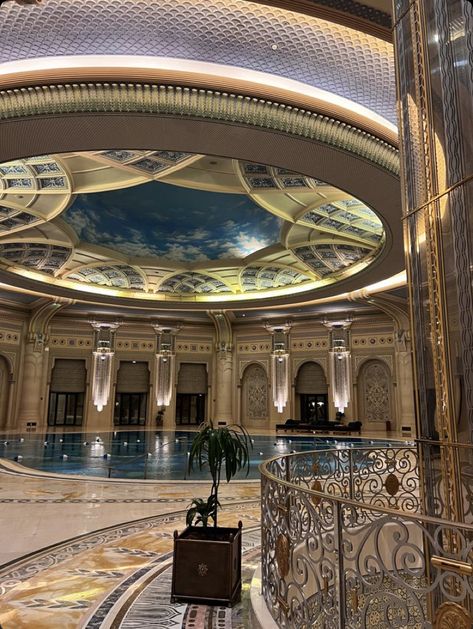 Houses In Saudi Arabia, Saudi Arabia Mansions, Riyadh Aesthetic, French Art Deco Interior, Arab Luxury, Interior Design French, Room Decor Ideas Diy, Mansion Aesthetic, Luxury Mansions Interior