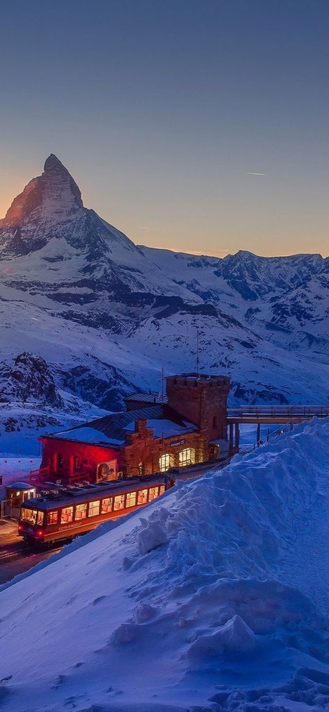 Switzerland Matterhorn, Highlands Castle, Matterhorn Switzerland, Ulsan, Nature View, Zermatt, Landscape Scenery, Beautiful Villages, Winter Landscape