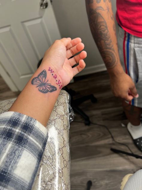 W.a.y.s Tattoo, W A Y S Tattoo, Palm Size Tattoos, Fire Tattoos, Cute Shoulder Tattoos, Tats Ideas, Kitty Tattoos, Butterfly Hand Tattoo, Cute Simple Tattoos