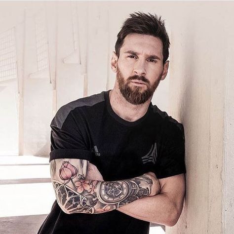 Lionel Messi Haircut, Messi Tattoo, Lionel Messi Family, Lio Messi, Cr7 Messi, Messi Vs, Lionel Messi Wallpapers, Messi Photos, Lionel Andrés Messi