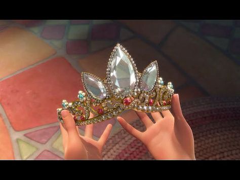 Rapunzel's tiara Rapunzel Halloween Costume, Tiara Tattoo, Disney Princess Halloween Costumes, Rapunzel Crown, Rapunzel Wedding, Rapunzel Cosplay, Dress Up Halloween, Rapunzel Costume, Rapunzel Dress