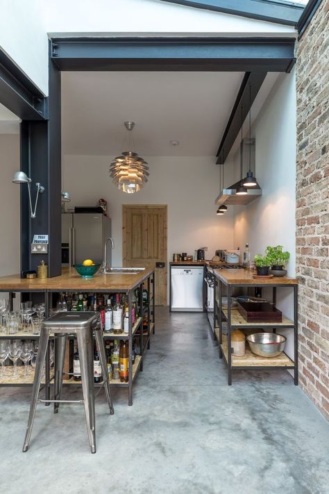 Kitchen Concrete Floor, Rustic Renovations, Industrial Style Kitchen, Concrete Kitchen, Kitchen And Dining Room, Steel Beams, Kitchen Extension, Industrial Kitchen, Industrial Furniture