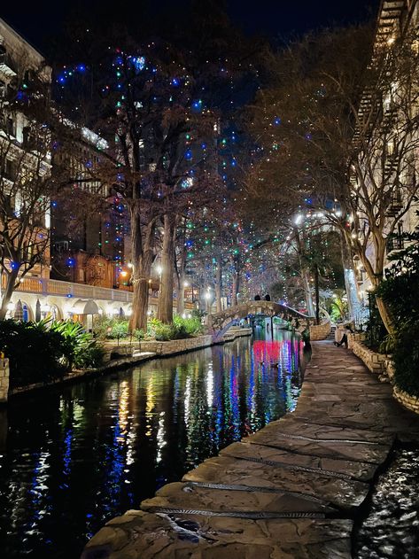 San Antonio Night Life, Photojournalism Ideas, San Antonio Texas Aesthetic, San Antonio Aesthetic, River Walk San Antonio Texas, Riverwalk San Antonio, San Antonio City, San Antonio River Walk, Winter Collage