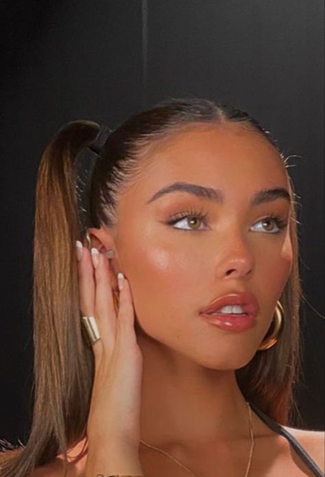 Madison Beer Makeup, Clothes And Shoes, Makeup And Hair, Shoes And Boots, Madison Beer, Floral Dresses, Yellow Floral, Natural Makeup, Latest Fashion