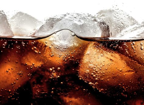 Turns Out, Diet Soda Is Even Worse for You Than We Thought | Eat This Not That Water Retention Remedies, Soda Recipe, Unhealthy Diet, Diet Soda, Diet Drinks, Sugary Drinks, Water Retention, Healthy Bones, Diet Coke