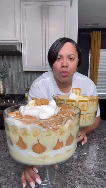 Kimmy's Kreations on TikTok Banana Pudding Desserts, Banana Cream Pudding, Southern Banana Pudding, 2023 Recipes, Banana Dessert Recipes, Best Banana Pudding, Banana Dessert, Sweet Snacks Recipes, Delicious Snacks Recipes