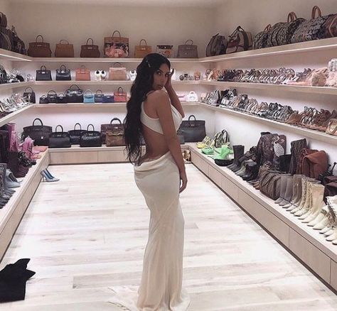 Kim Kardashian's handbag room is truly a sight to behold- CosmopolitanUK Kim And Kanye House, Kim Kardashian Closet, Kim Kardashian Nails, Kim Kardashian House, Kim Kardashian Wallpaper, Kardashians House, Kim Kardashian Home, Kim Kardashian Wedding, Kardashian Wedding