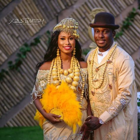 Nigerian Wedding Attire, Hausa Bride, Igbo Traditional Wedding, Nigerian Traditional Wedding, Shooting Studio, Bride Attire, African Bride, Traditional Wedding Attire, African Traditional Wedding