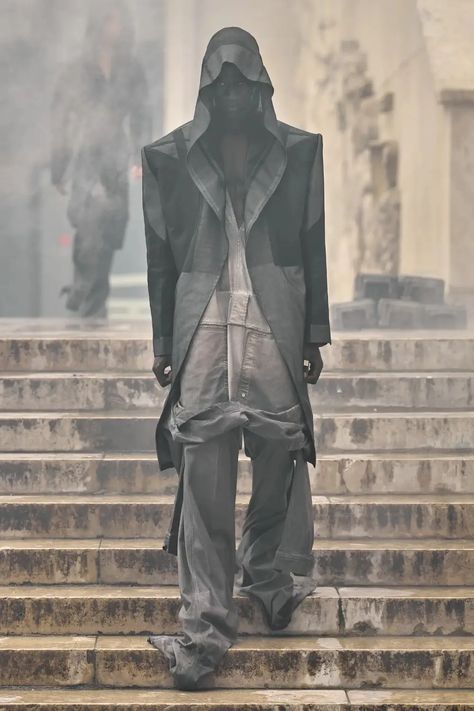 Rick Owens Outfit Men, Rick Owens Runway, Rick Owens Outfit, Rick Owens Fashion, Rick Owens Menswear, Saint Laurent Shirt, 2024 Menswear, Paris Fashion Week Men, Rick Owens Men