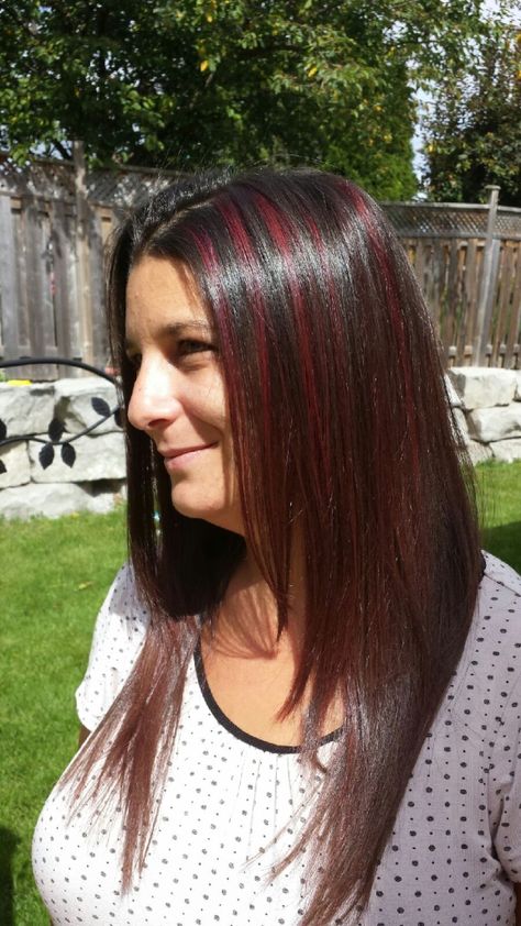 Cherry red highlights in dark brown hair Black Red Highlights, Heatless Hairstyles For Long Hair, Down Ponytail, Red Highlights In Brown Hair, Hairstyles For Long Hair Easy, Hair Color Red Ombre, Ponytail Ideas, Red Blonde Hair, Natural Red Hair