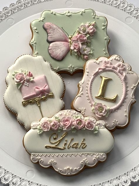 Piped Flowers, Butterfly Cookies, Royal Iced Cookies, Sugar Cookie Designs, Pretty Dessert, Pretty Cookies, Fancy Cookies, Beautiful Cookies, Pretty Birthday Cakes