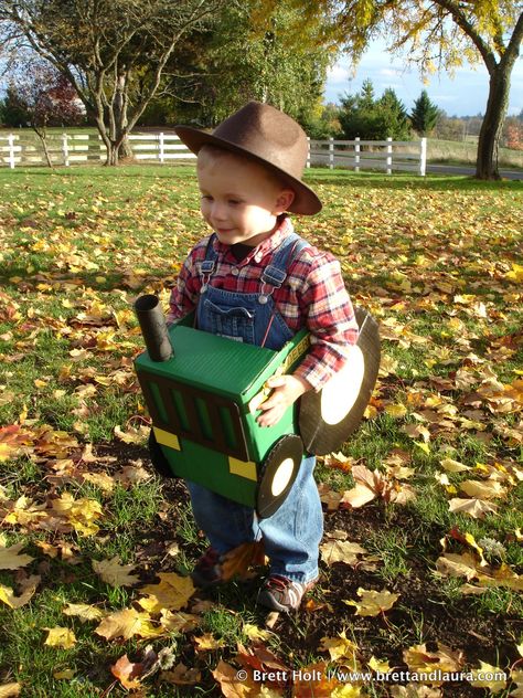 John Deere Tractor costume Halloween Costume One Year Old, Cardboard Halloween Costumes, Farmer Halloween Costume, Halloween Costumes With Baby, Costumes With Baby, Family Halloween Costumes With Baby, Farmer Halloween, Unique Toddler Halloween Costumes, Cardboard Halloween