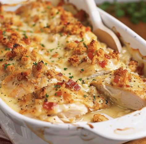 Easy Swiss Chicken Casserole Recipe - My Home Made Recipe Baked Swiss Chicken, Swiss Chicken Casserole, Swiss Chicken, Stove Top Stuffing Mix, Chicken Lickin, Chicken Casserole Recipe, Baked Asparagus, Chicken Meals, Chicken Recipes Casserole