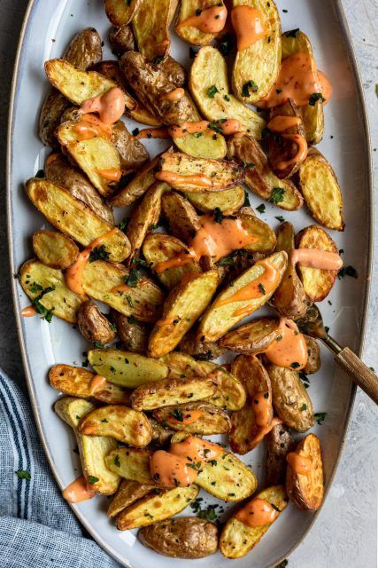 Air Fryer Fingerling Potatoes With Harissa Aioli - Dash of Mandi Mashed Potatoes Fries, Roasted Baby Red Potatoes, Potatoes Scalloped, Potatoes Fries, Baby Red Potatoes, Moroccan Dishes, Candied Sweet Potatoes, Fingerling Potatoes, Easy Side Dish