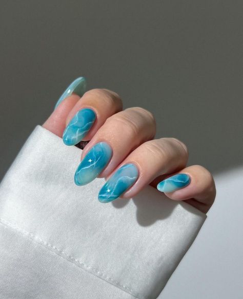 Ocean Blue Nails, Water Marble Nails, Baby Blue Nails, Korean Nail Art, Marble Nail Designs, Flower Nail Designs, Blue Nail Designs, Vacation Nails, Cat Kuku