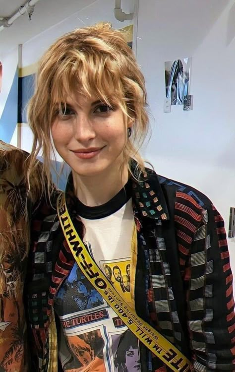 Hayley Williams Short Hair, Haley Williams Hair, Hayley Williams Hair, Hailey Williams, Rain Kiss, Hayley Wiliams, Haley Williams, Hayley Paramore, Taylor York