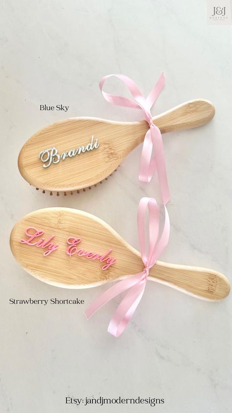 Custom Bridesmaid Proposal Gift Box for Bridal Party Gift for Matron of Honor Proposal Gift Set for Maid of Honor Wedding Party Gift Ideas - Etsy Wedding Party Gift Ideas, Personalized Hair Brush, Teen Girl Birthday Gifts, Matron Of Honor Proposal, Unique Best Friend Gifts, Bridesmaid Proposal Diy, Party Gift Ideas, Boss Christmas Gifts, Girls Party Favors