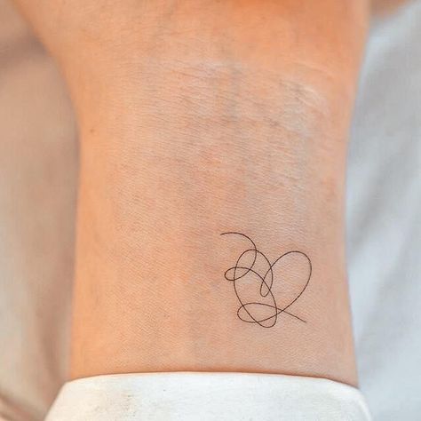 Meaningful Small Tattoos, Bts Heart, Kpop Tattoos, Army Tattoos, Petit Tattoo, Bts Tattoos, Discreet Tattoos, Dainty Tattoos, Simplistic Tattoos