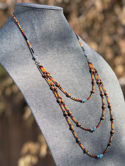 Seed Bead Jewelry Tutorials, Turquoise Jewelry Necklace, Simple Beaded Necklaces, Diy Jewelry Making Tutorials, Beaded Earrings Native, Tiered Necklace, Beaded Jewelry Necklaces, Beaded Necklace Designs, Beaded Jewelry Tutorials