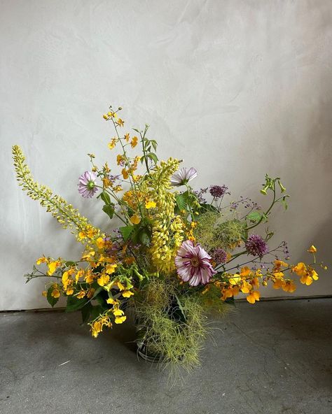 Fox Fodder Flowers (@foxfodderfarm) • Instagram photos and videos Summer Dinner Parties, Fox Fodder Farm, Dinner Party Summer, Place An Order, Table Books, Summer Dinner, Summer Solstice, Coffee Table Books, Dinner Parties