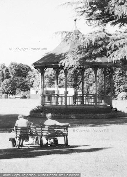 Photo of Droitwich Spa, The Park #Bandstand c.1960. Part of The Francis Frith Collection of historic photographs of Britain. Free to browse online today. Your nostalgic journey has begun... #francisfrith Droitwich Spa, Old Images, Seaside Towns, Vintage Pictures, Park City, Historical Photos, Vintage Images, The Park, Old Photos