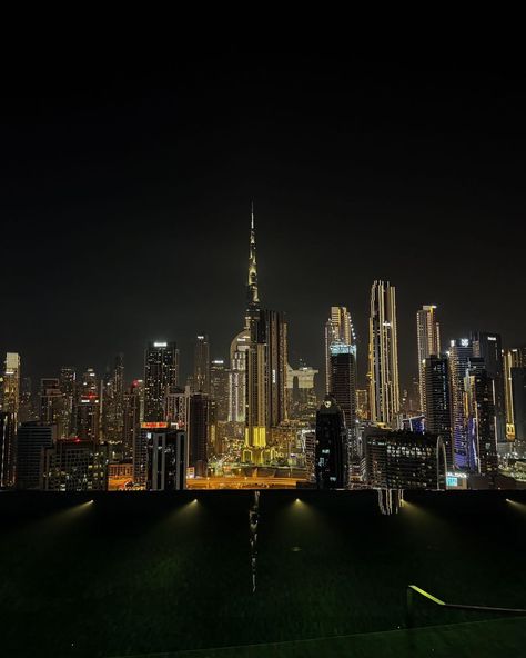 dubai by night 🤍 Dubai Aesthetic Night, Dubai At Night, Dubai Night, Dubai Aesthetic, Minimal Lighting, Dark Night, Dubai, Iphone Wallpaper, On Instagram