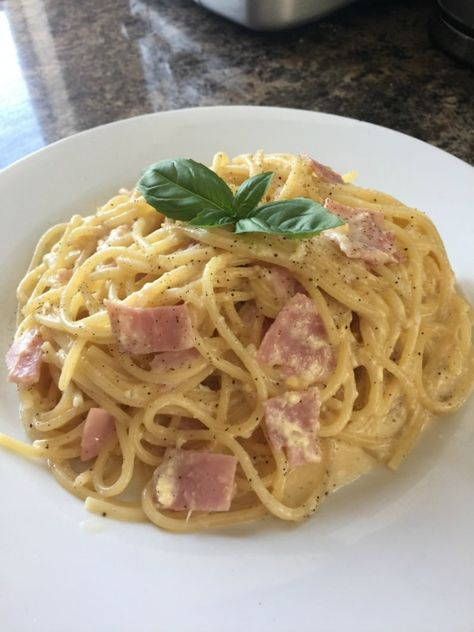 Budget Recipe: Spaghetti Carbonara - Skint Dad Cook From Scratch, Carbonara Recipe, Pasta Carbonara, Budget Recipes, Pasti Sani, Cheap Healthy Meals, Spaghetti Carbonara, Cheap Dinners, Cooking On A Budget