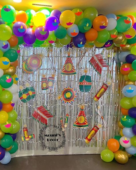 Diwali Backdrop Ideas For School, Diwali Ideas For Preschool, Diwali Decoration At Preschool, Diwali Selfie Corner, Bay Decoration Themes Office Diwali, Diwali Decoration For Preschool, Diwali Selfie Booth, Diwali Photo Booth Ideas, Diwali Celebration Ideas For School