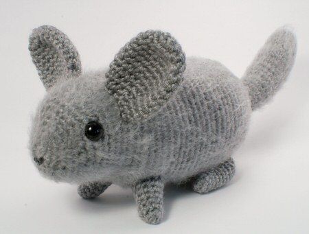 chinchilla crochet pattern Crochet Chinchilla, Baby Beer, Chinchillas, Crochet Instructions, Knit Or Crochet, Worsted Weight Yarn, Amigurumi Crochet, Crochet Animals, Stuffed Toys Patterns