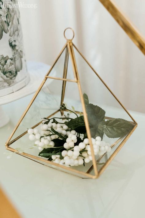 Gold Geometric Wedding Decor, Himmeli Wedding Decor | ElegantWedding.ca Geometric Wedding Decor, Modern Black And White Wedding, Branch Centerpieces, Glamorous Wedding Decorations, Sweet Station, Gift Tray, Classic Wedding Decorations, Traditional Wedding Decor, Winter Wedding Flowers